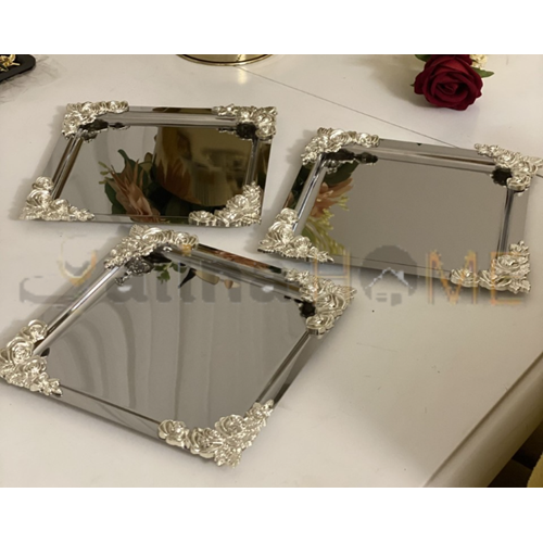 CNM PRES TEPSİ ALVİO GÜMÜŞ KARE TEPSİ 4 KÖŞESİ GÜL DETAYLI 22x22 CM GÜMÜŞ-GOLD