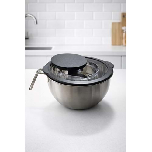 BZD IVORY MİKSER KARIŞTIRMA KABI KULPLU ÇELİK 26 CM KAPAKLI 1*36